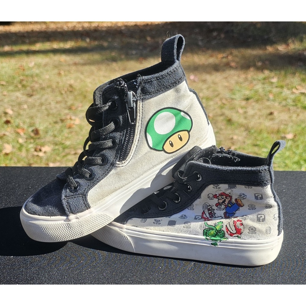 Super Mario Bros Sneakers Kid's Toddler Size 12 - Picture 2 of 8